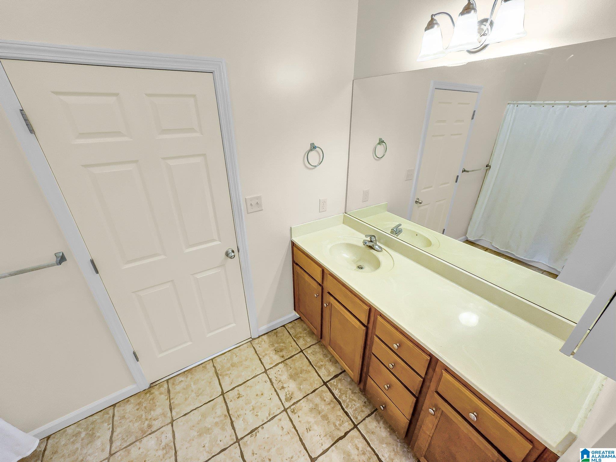 1908 Kent Circle Leeds, AL 35094 - Photo 20 of 25