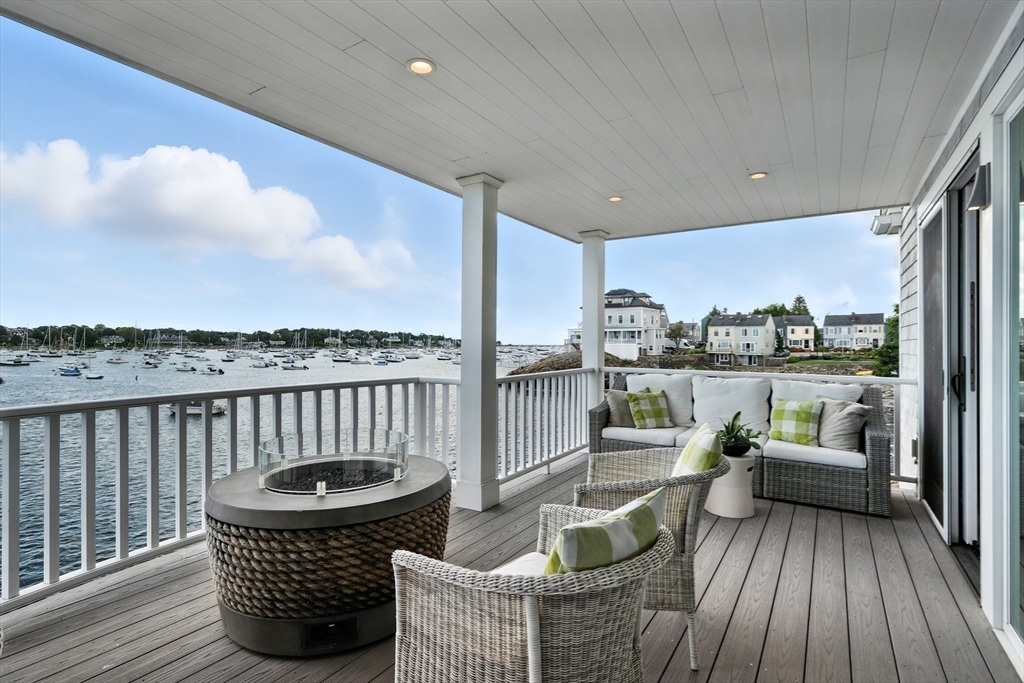 131 Front Street Marblehead, MA 01945 - Photo 18 of 41