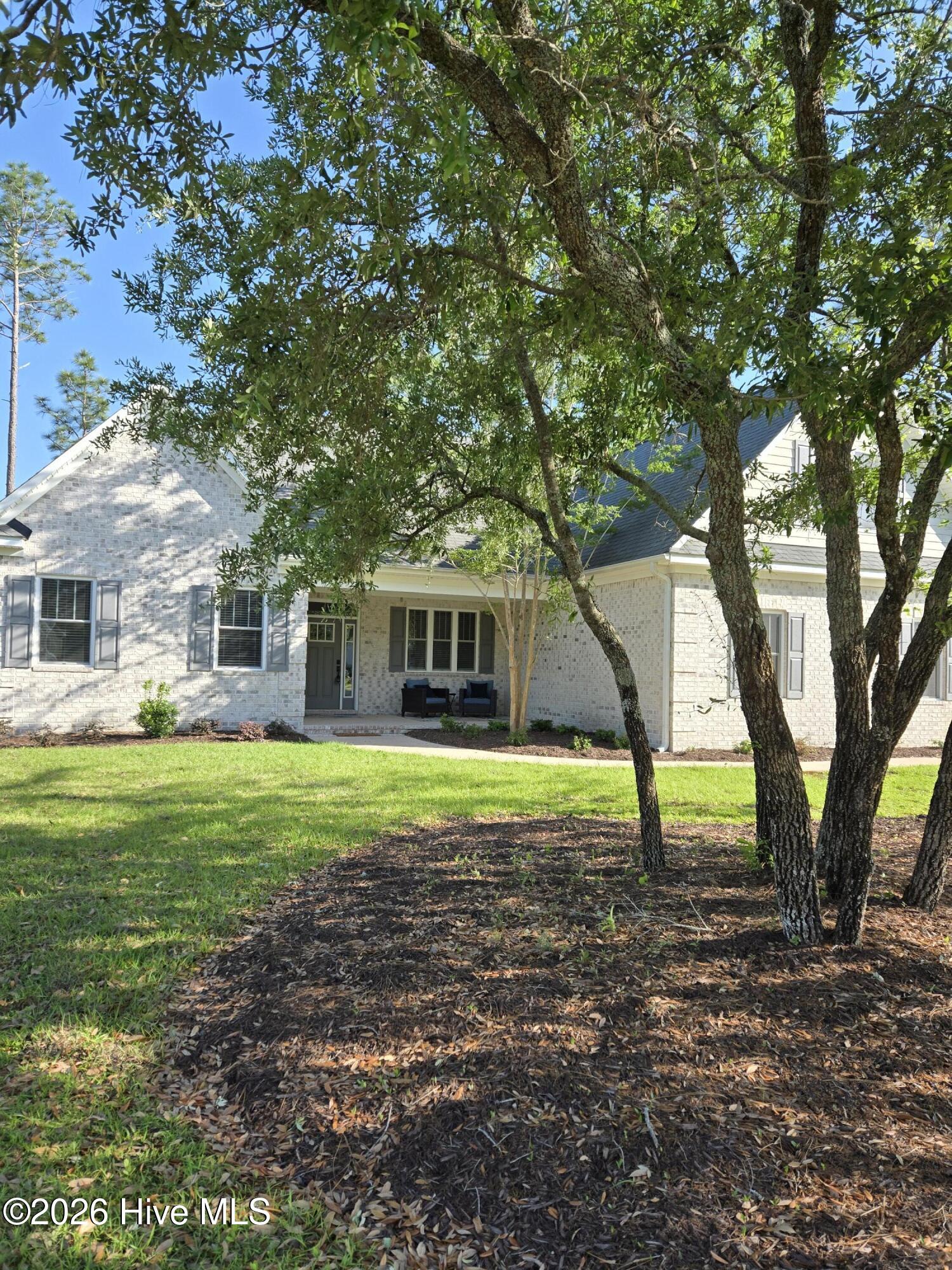 23 Stonegate Circle Hampstead, NC 28443 - Photo 40 of 64 Front View with center island
