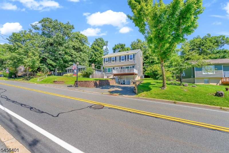 13 Hopatchung Road Hopatcong, NJ 07843 - Photo 8 of 35 Gallery Image 8