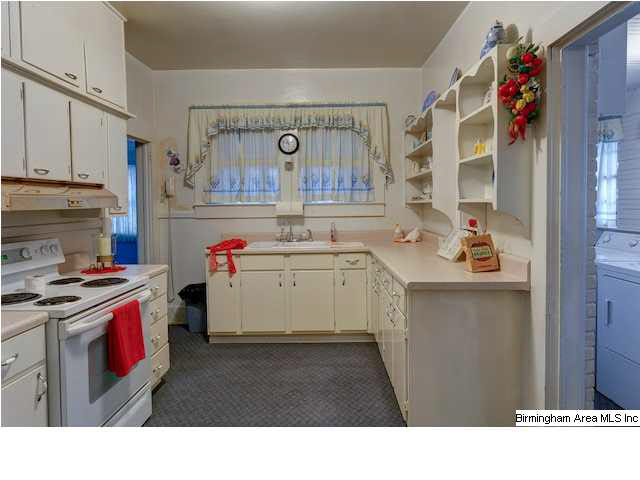 612 Alice Street Bessemer, AL 35022 - Photo 10 of 32