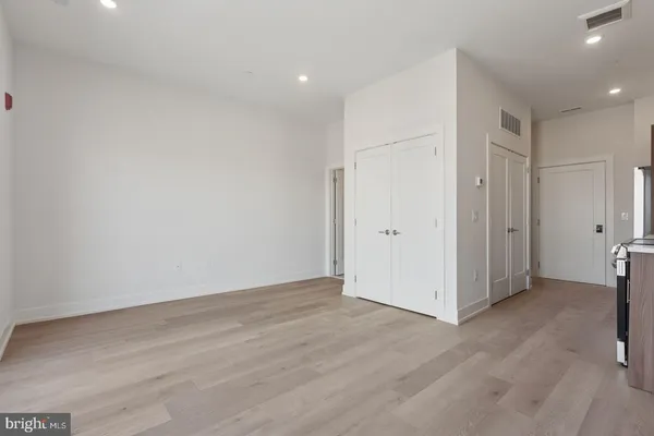 $2,500 | 130 West Girard Avenue, Unit 2B701, Philadelphia, PA 19123
