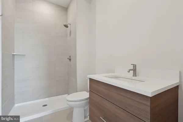 $2,500 | 130 West Girard Avenue, Unit 2B701, Philadelphia, PA 19123