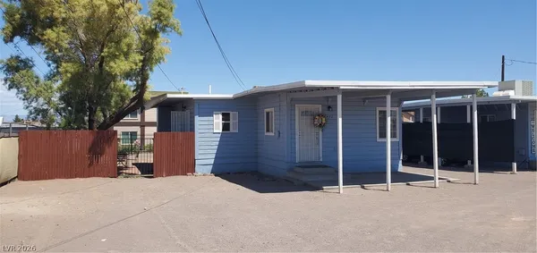 $1,300 | 470 Hunter Drive, Henderson, NV 89011