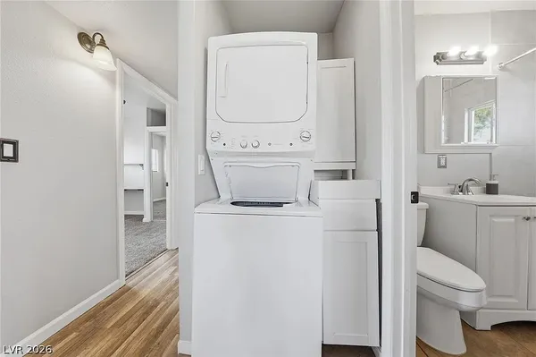 $1,300 | 470 Hunter Drive, Henderson, NV 89011