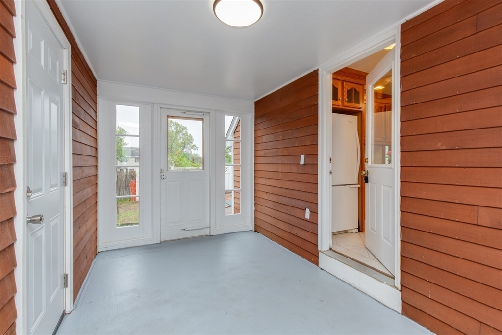 28 McKenney Circle Andover, MA 01810 - Photo 6 of 42 a view of an entryway door