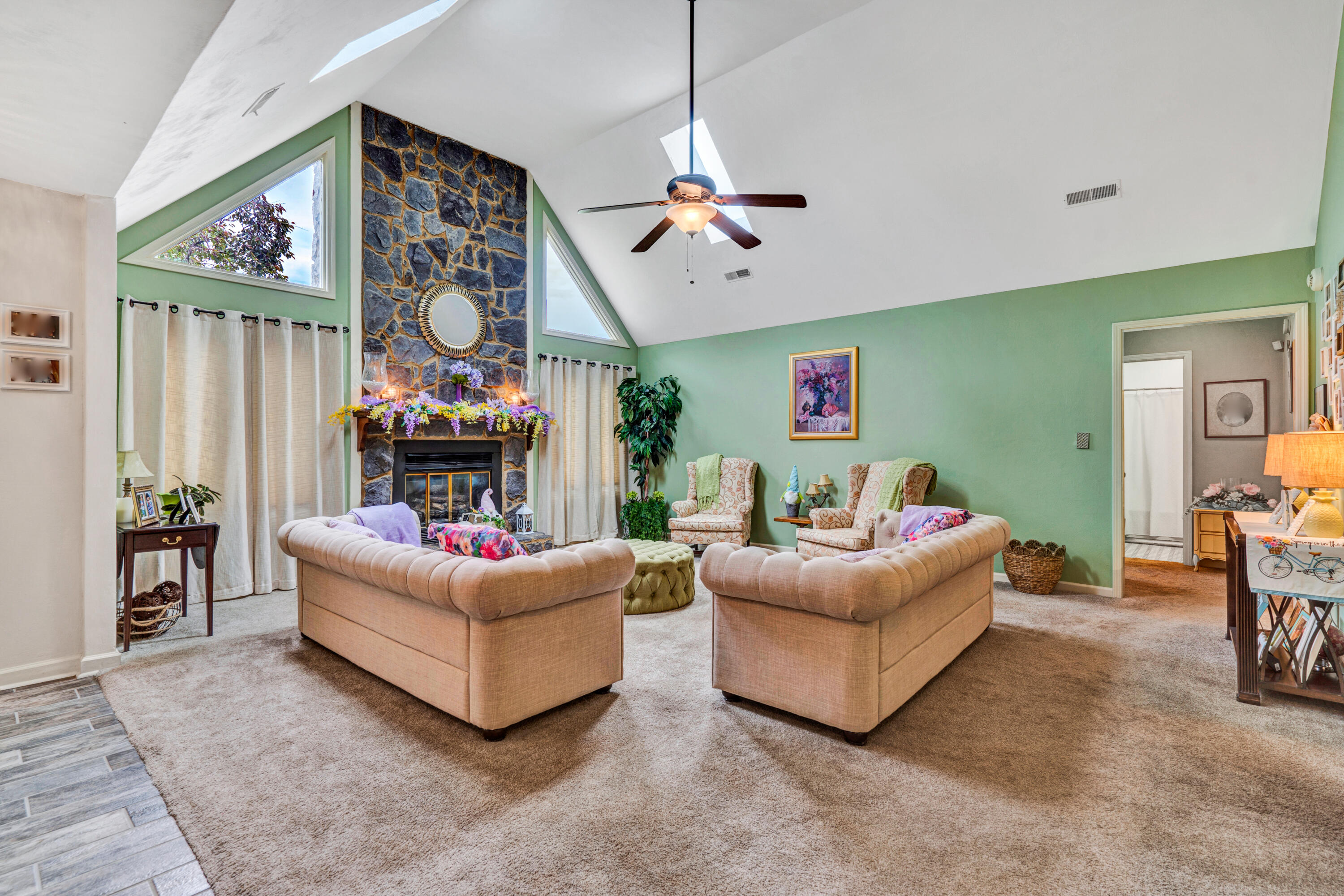 432 Stayman Road Roanoke, VA 24019 - Photo 6 of 27 06-DSC6188