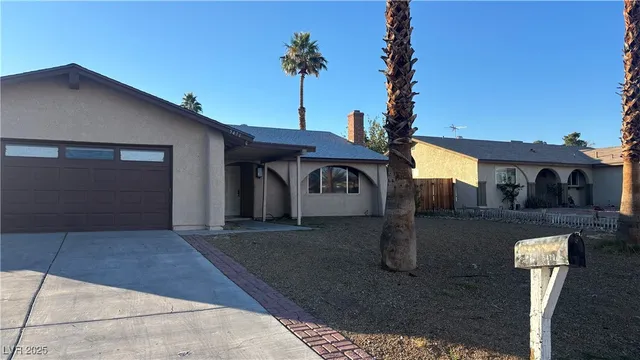 $2,194 | 5471 South Sandhill Road, Las Vegas, NV 89120
