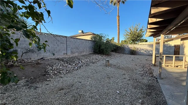 $2,194 | 5471 South Sandhill Road, Las Vegas, NV 89120