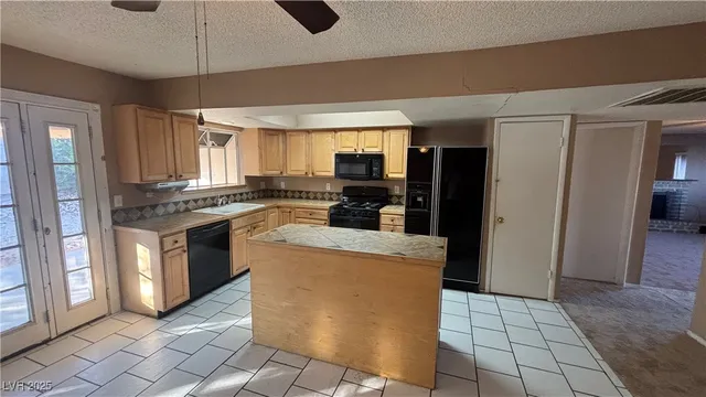 $2,194 | 5471 South Sandhill Road, Las Vegas, NV 89120