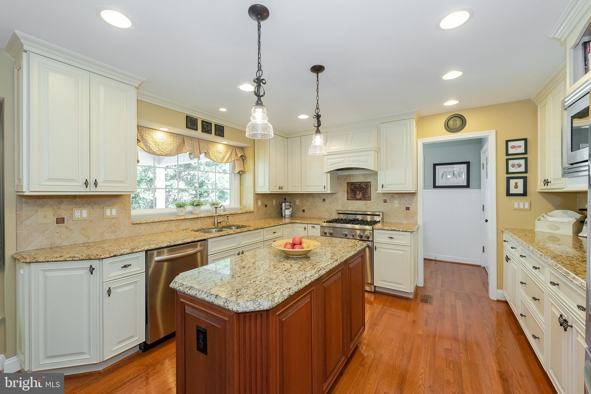 10240 Wetherburn Road Ellicott City, MD 21042 - Photo 2 of 52 Kitchen