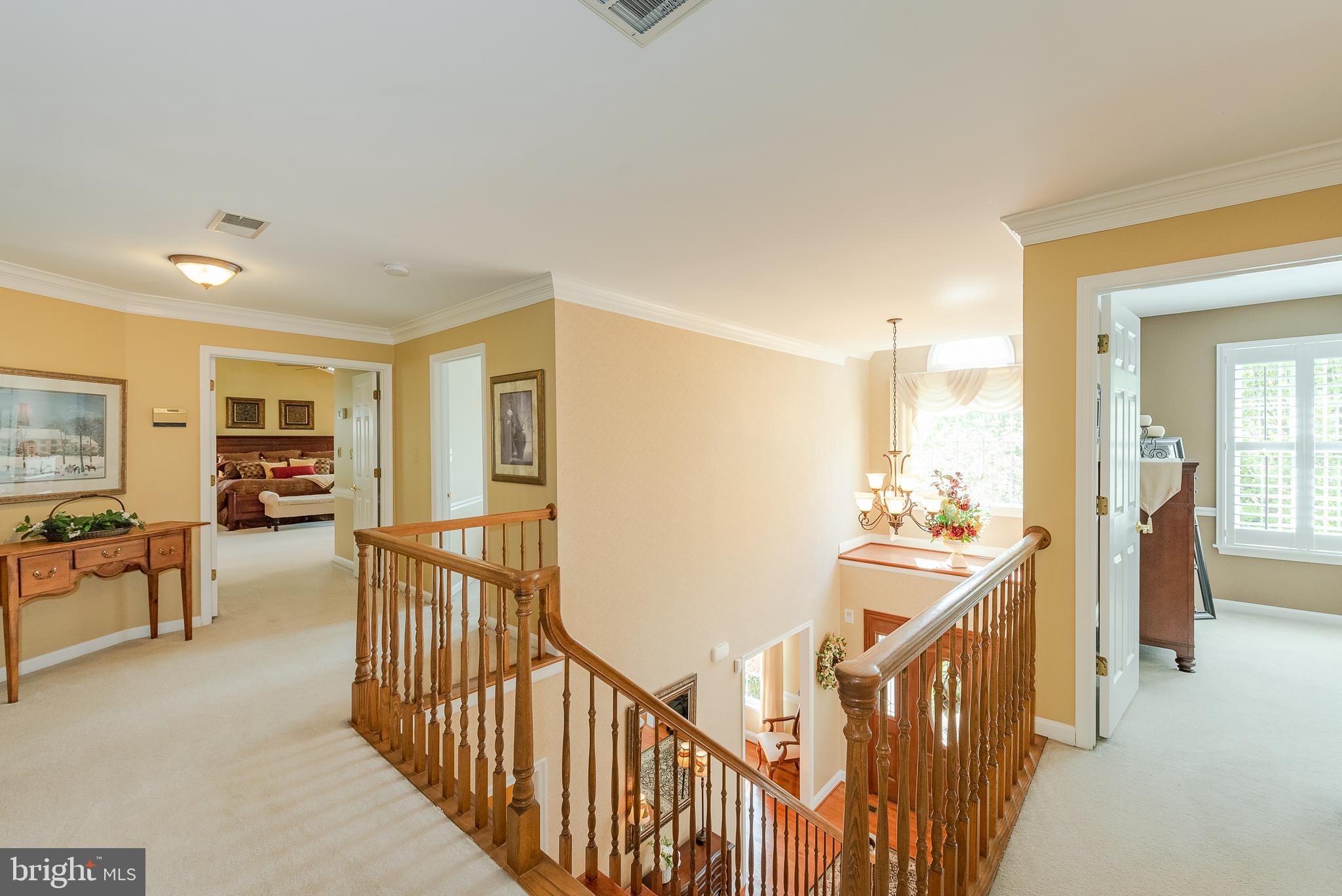 10240 Wetherburn Road Ellicott City, MD 21042 - Photo 25 of 52 Landing