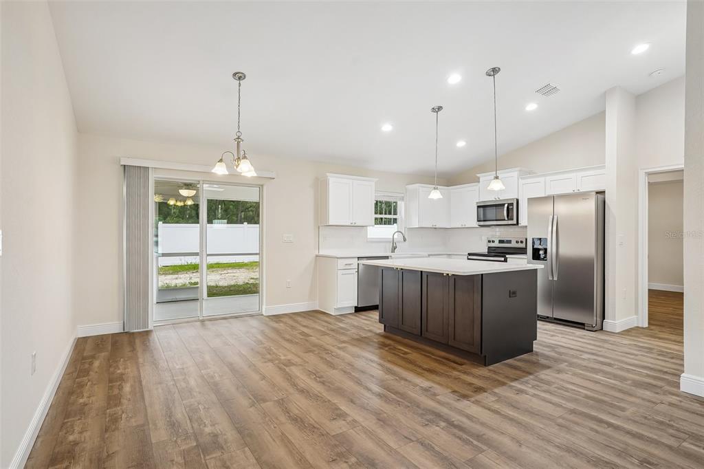 15103 Southwest 61st Court Road Ocala, FL 34473 - Photo 10 of 48 Gallery Image 10