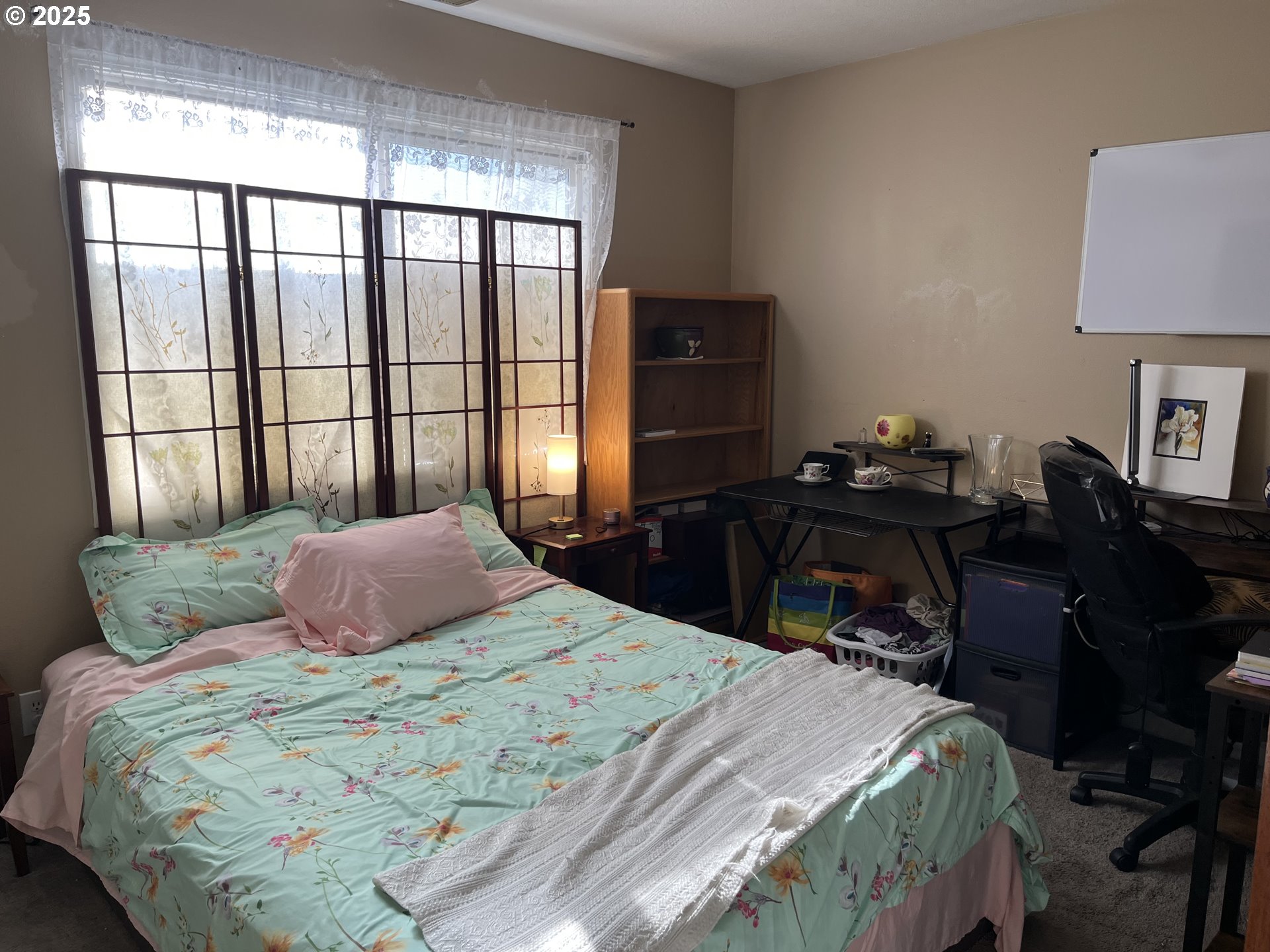 2525 Sunset Avenue West Linn, OR 97068 - Photo 16 of 22 a bedroom with a bed and a window