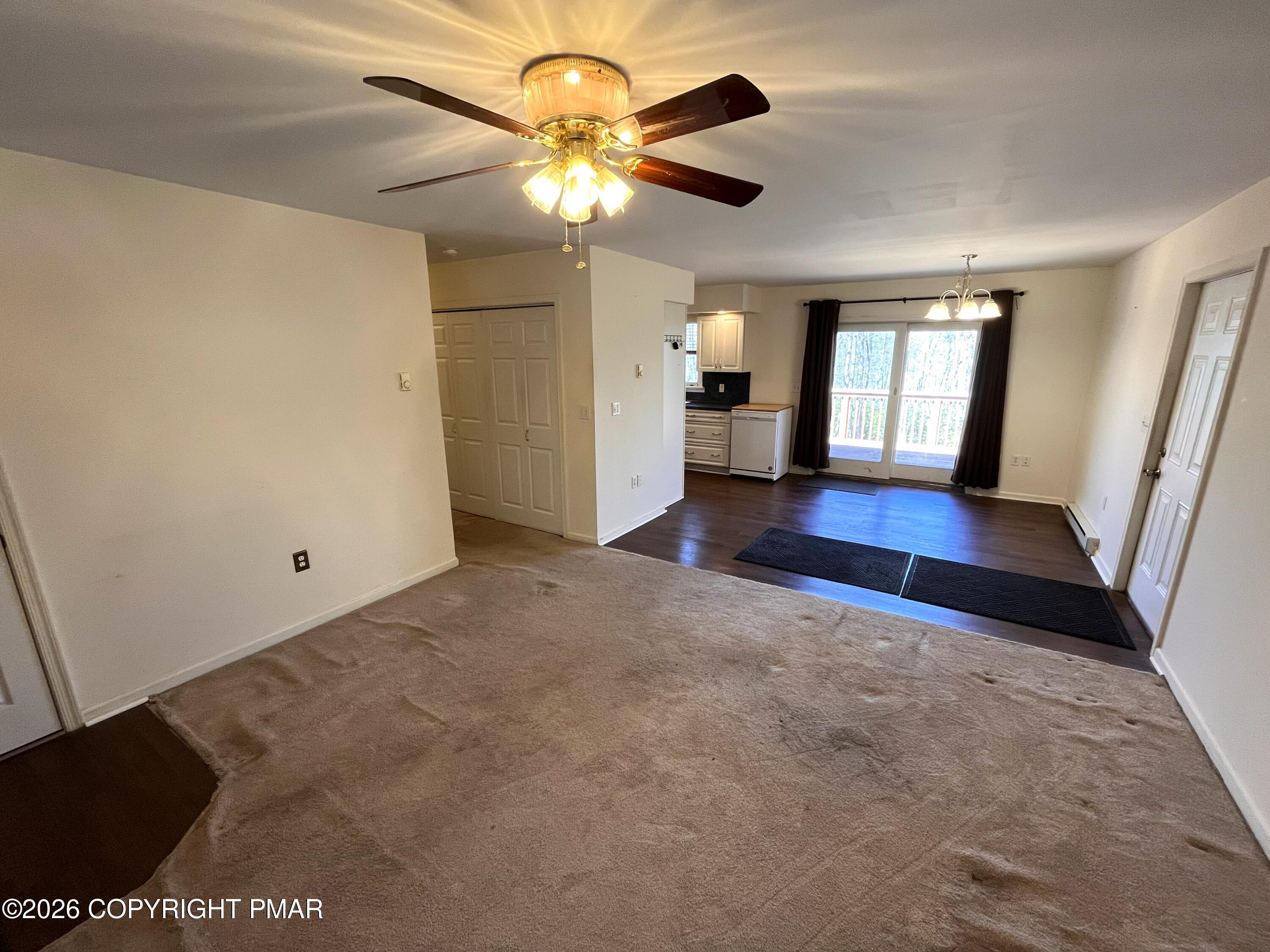 41 Sunset Drive Jim Thorpe, PA 18229 - Photo 12 of 30 Living Area