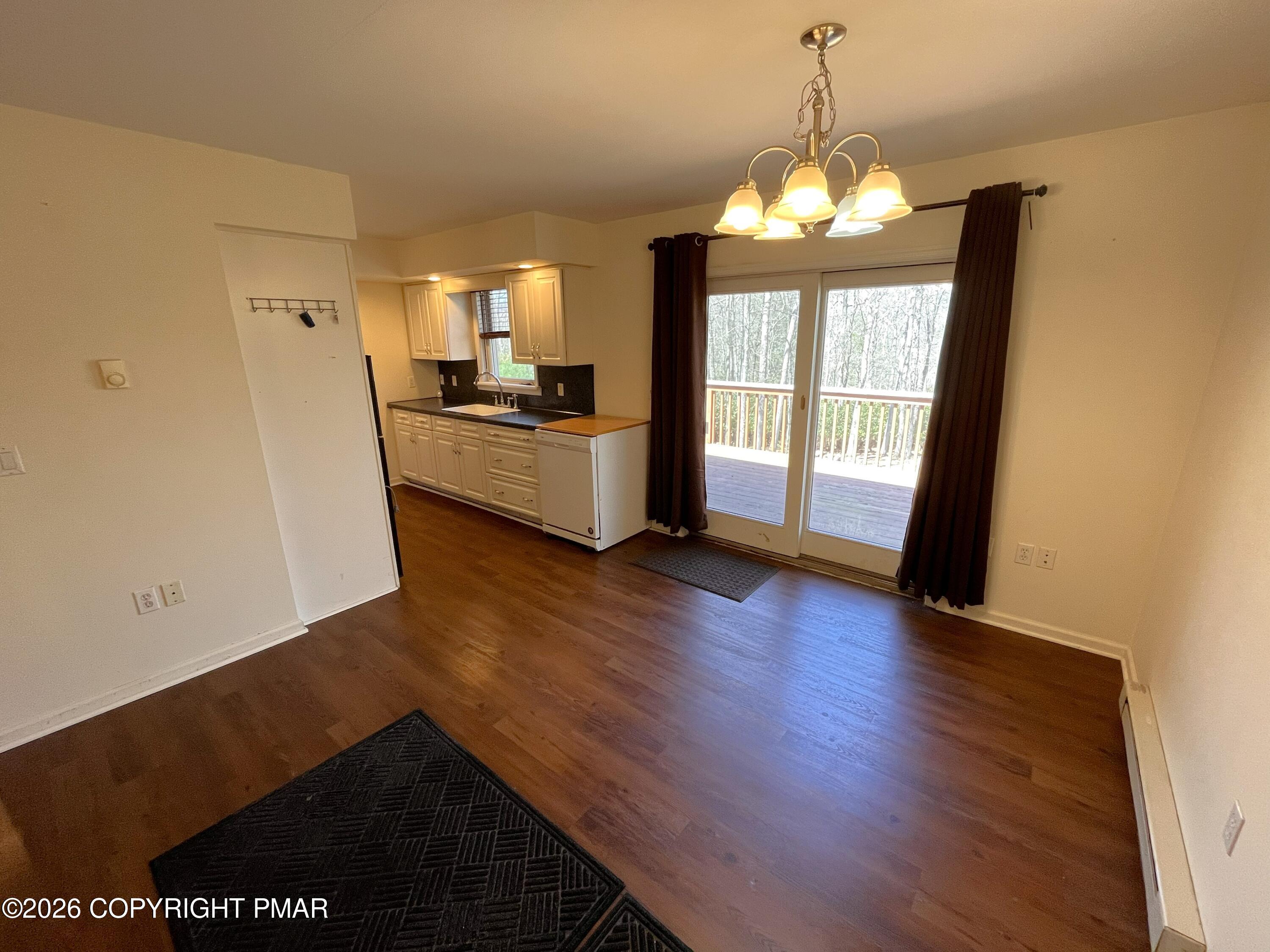 41 Sunset Drive Jim Thorpe, PA 18229 - Photo 3 of 30 Dining & Kitchen