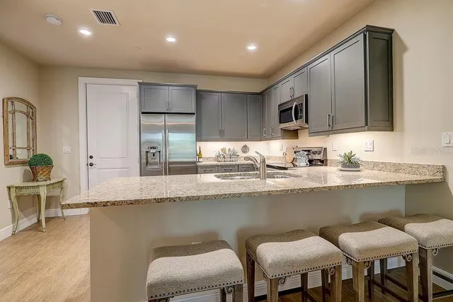 $645,000 | 525 North Orange Avenue, Unit 202, Sarasota, FL 34236