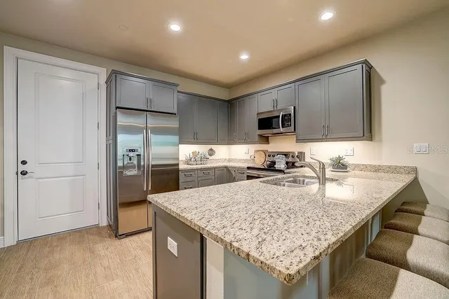 $645,000 | 525 North Orange Avenue, Unit 202, Sarasota, FL 34236