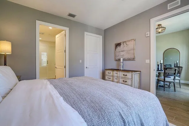 $645,000 | 525 North Orange Avenue, Unit 202, Sarasota, FL 34236