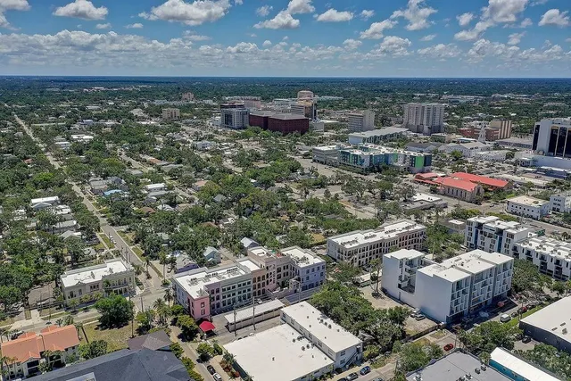 $645,000 | 525 North Orange Avenue, Unit 202, Sarasota, FL 34236
