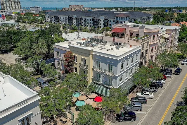 $645,000 | 525 North Orange Avenue, Unit 202, Sarasota, FL 34236