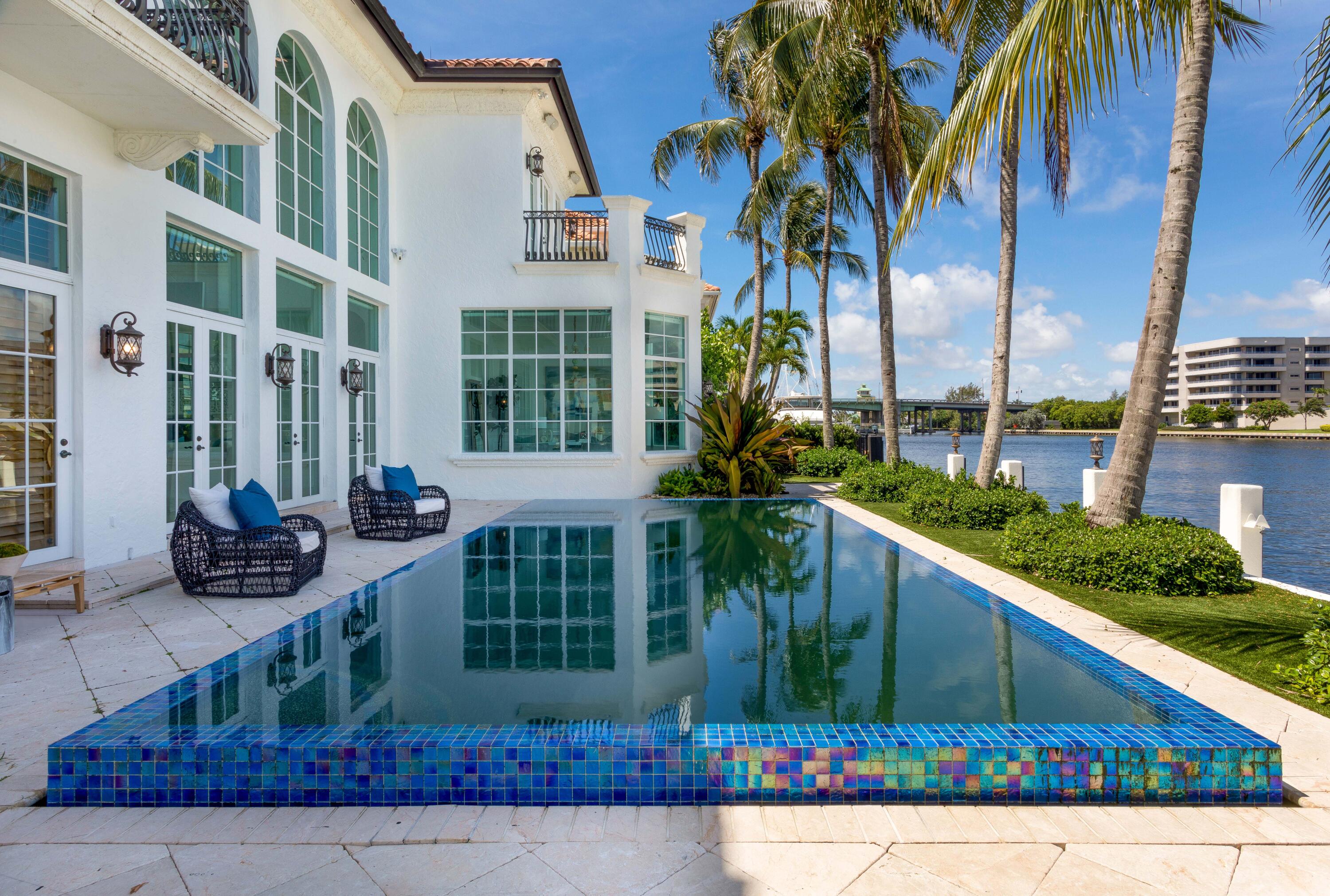 1003 Rhodes Villa Avenue Delray Beach, FL 33483 - Photo 24 of 37 REAR_POOL