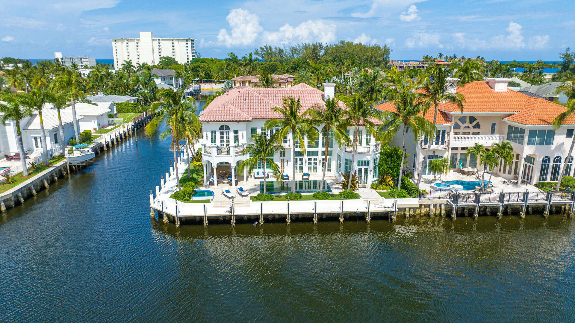 1003 Rhodes Villa Avenue Delray Beach, FL 33483 - Photo 32 of 37 1003 Rhodes Villa35