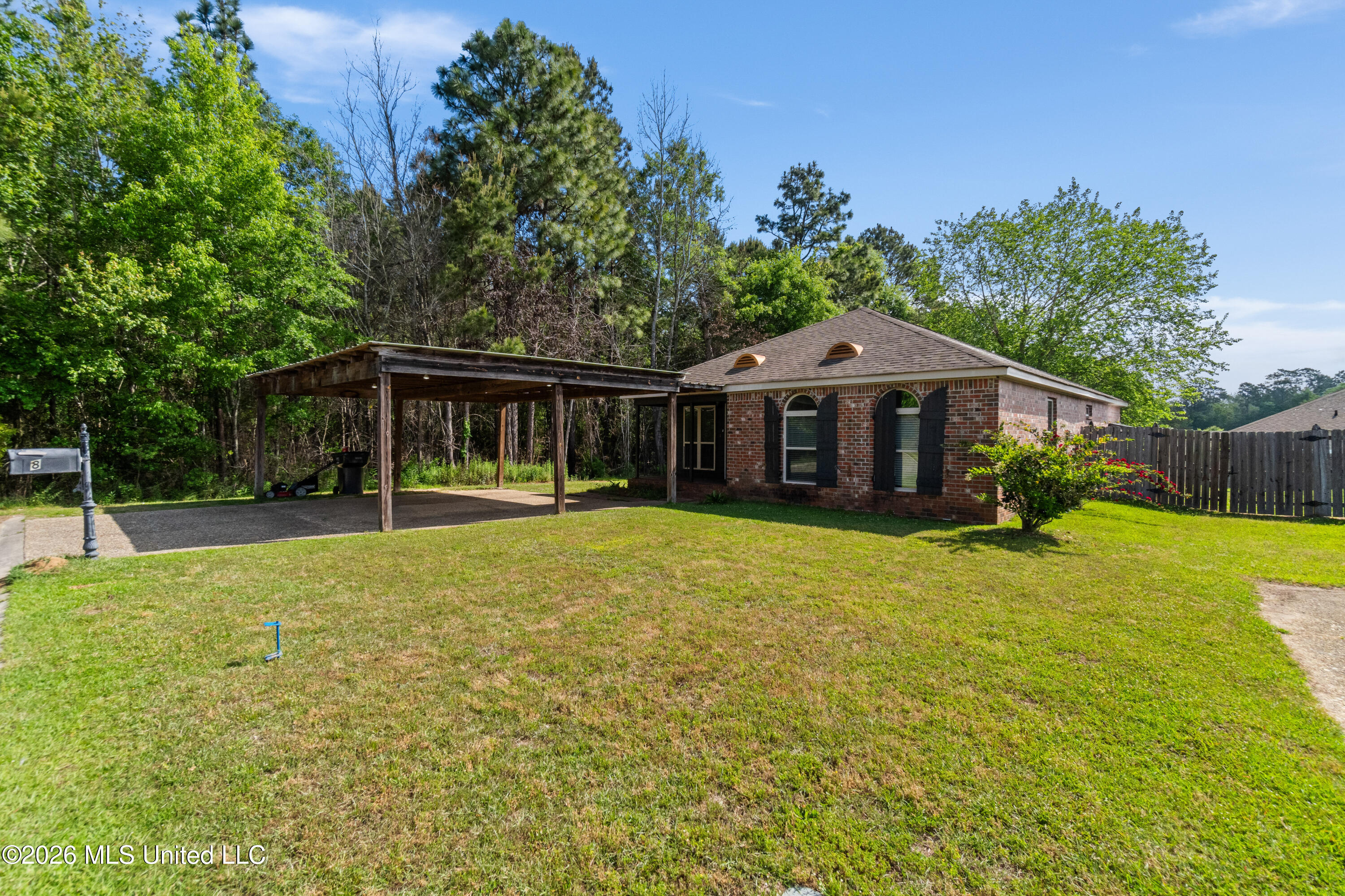 8 Findlay Street Hattiesburg, MS 39402 - Photo 3 of 37 8_Findlay_St-4