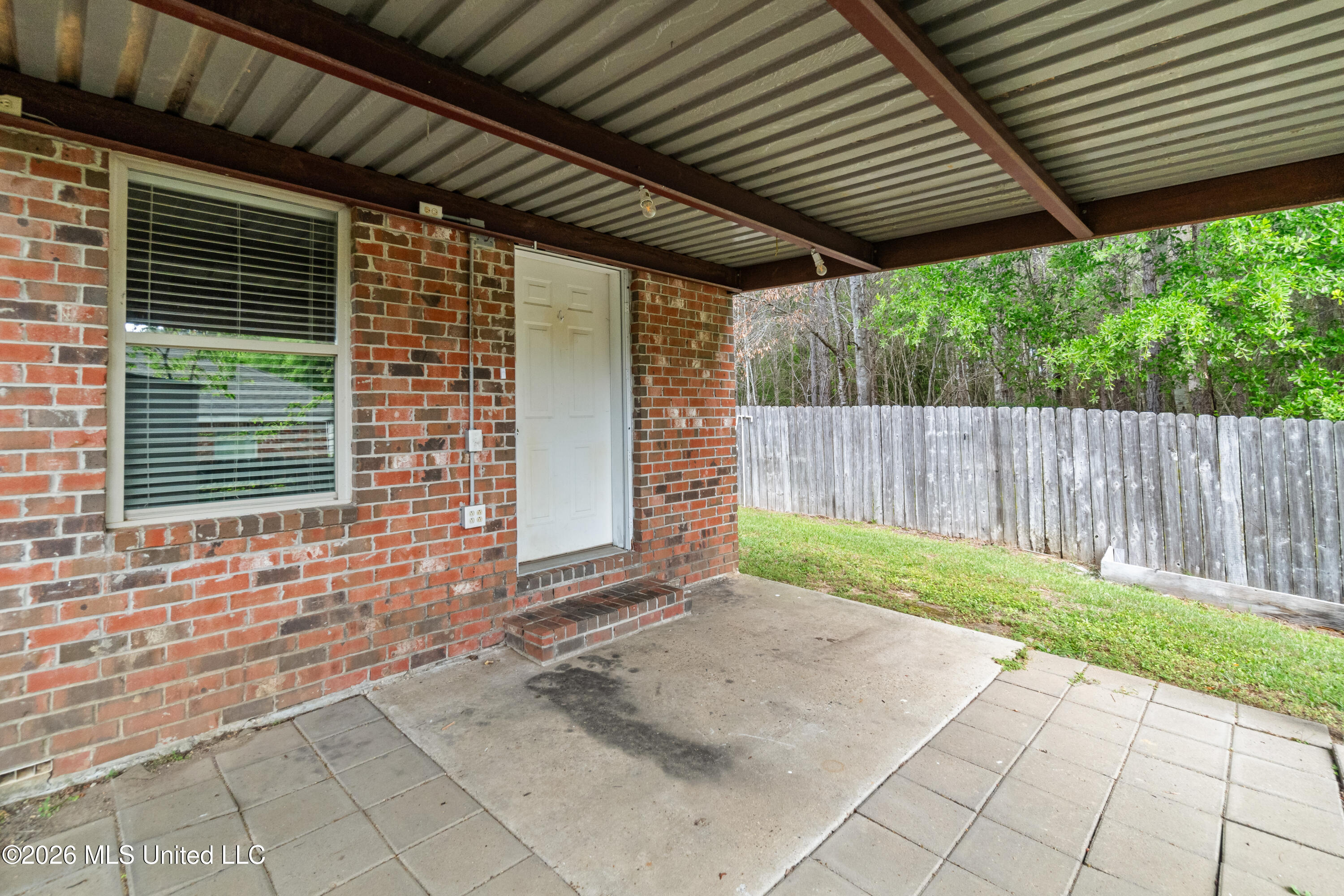 8 Findlay Street Hattiesburg, MS 39402 - Photo 32 of 37 8_Findlay_St-28