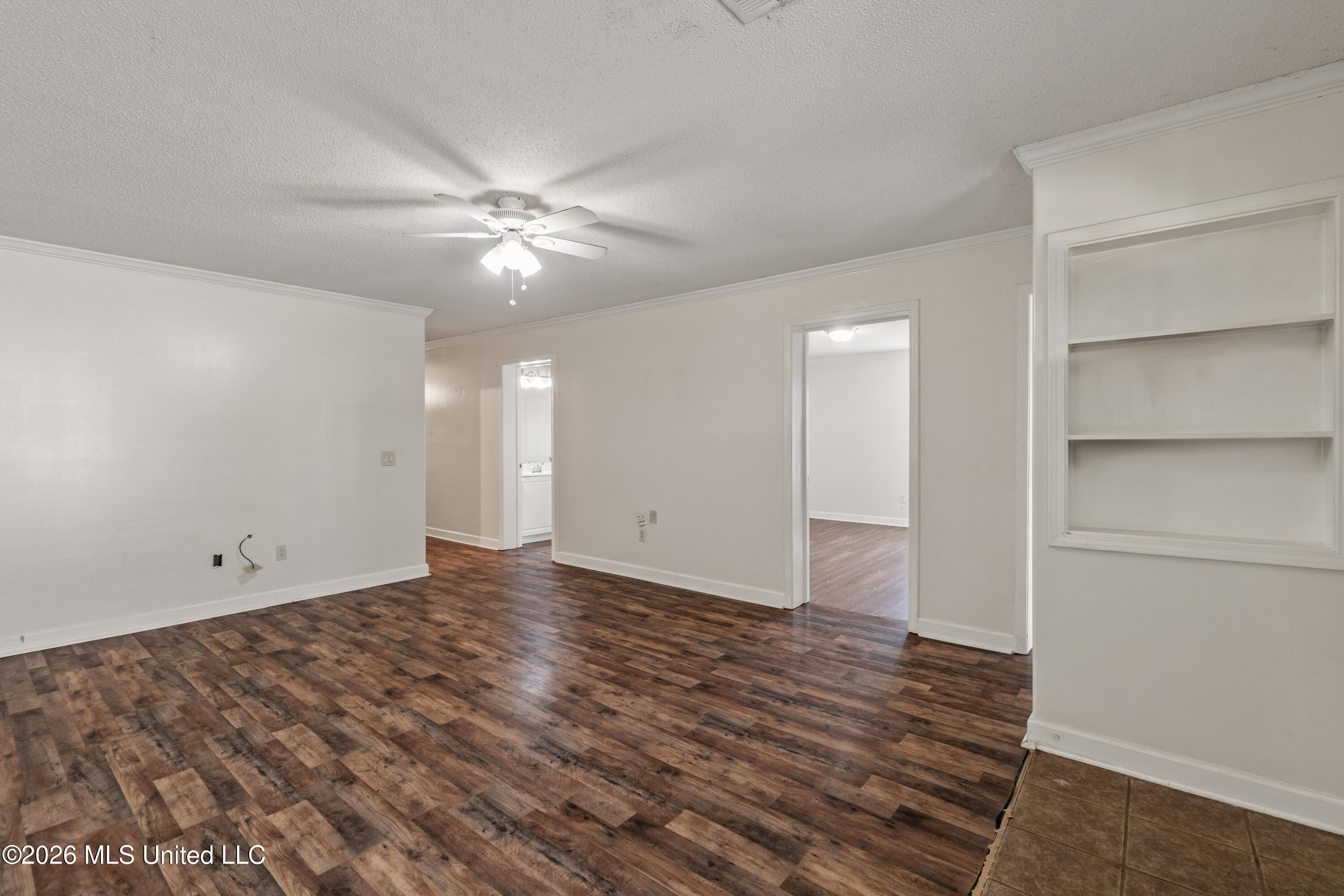 8 Findlay Street Hattiesburg, MS 39402 - Photo 5 of 37 8_Findlay_St-7