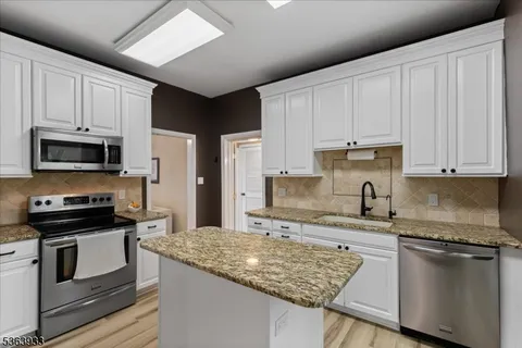 $599,900 | 53 East Mountain Road, Hillsborough, NJ 08844