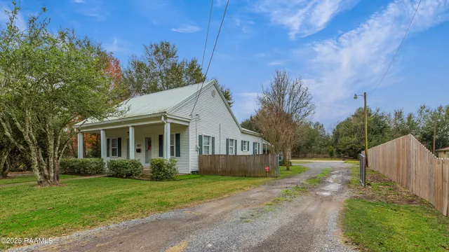 $189,000 | 11327 Highway 182, Franklin, LA 70538
