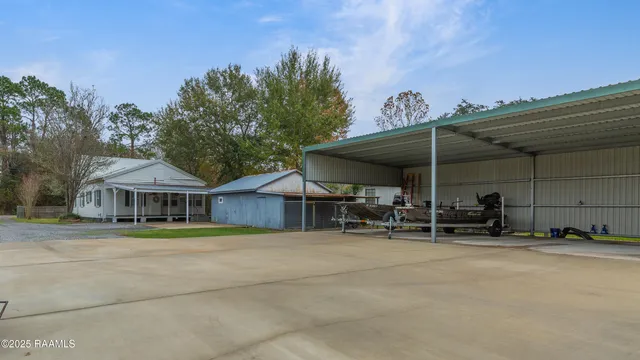 $189,000 | 11327 Highway 182, Franklin, LA 70538