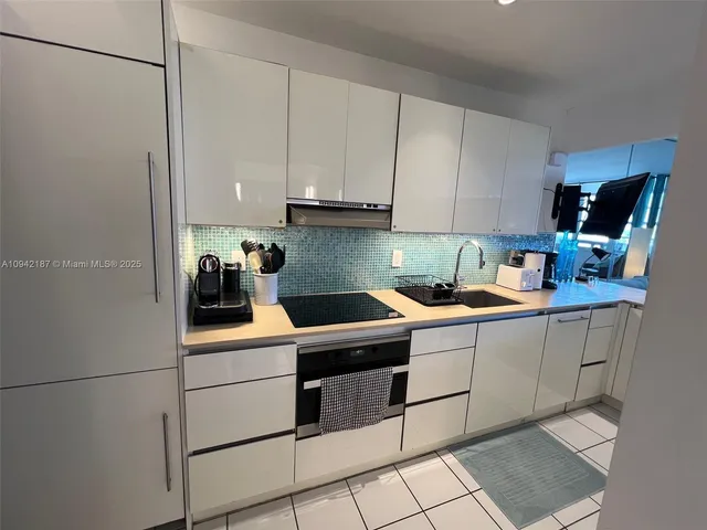 $3,500 | 100 Lincoln Road, Unit 1637, Miami Beach, FL 33139