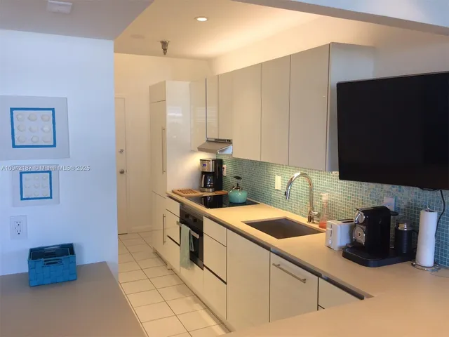 $3,500 | 100 Lincoln Road, Unit 1637, Miami Beach, FL 33139