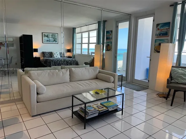 $3,500 | 100 Lincoln Road, Unit 1637, Miami Beach, FL 33139