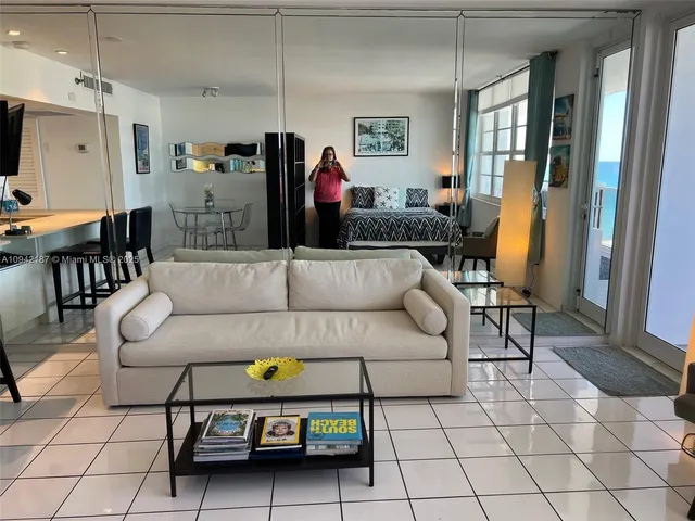 $3,500 | 100 Lincoln Road, Unit 1637, Miami Beach, FL 33139