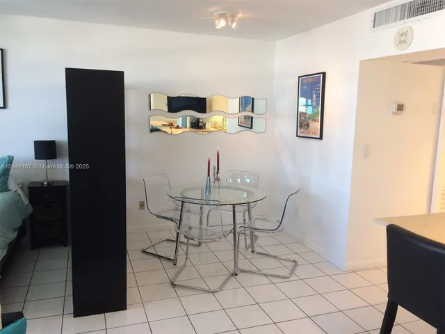 $3,500 | 100 Lincoln Road, Unit 1637, Miami Beach, FL 33139