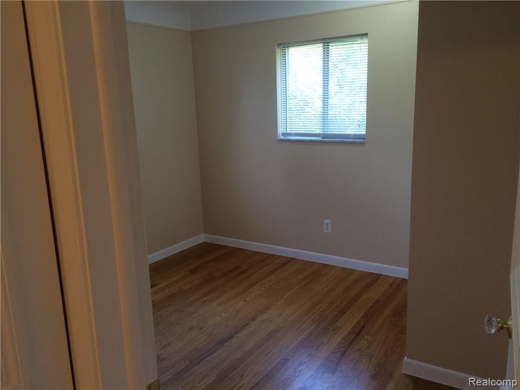 5445 Chicago Road Warren, MI 48092 - Photo 6 of 29 IMG_6456.JPG