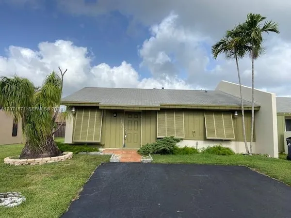 $3,200 | 11942 Southwest 122nd Place, Miami, FL 33186