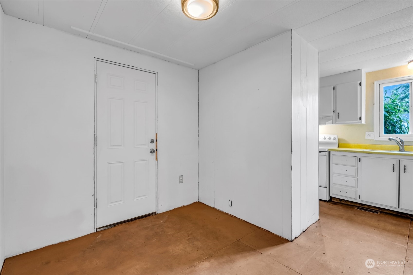 5005 Anderson Road Blaine, WA 98230 - Photo 9 of 26 Gallery Image 9