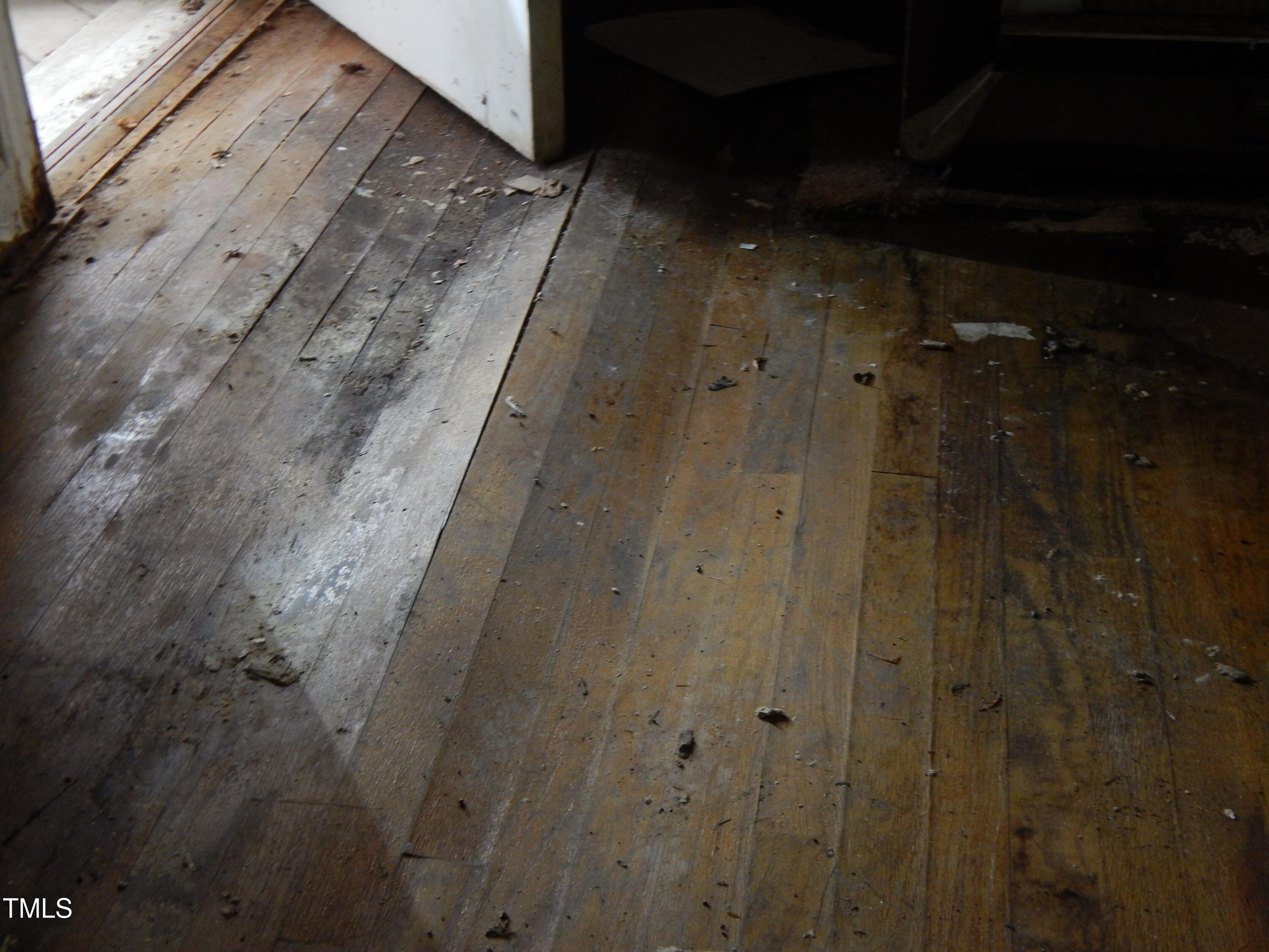 1108 Buckhorn Road Mebane, NC 27302 - Photo 7 of 31 Floor Bucked 3" abv level