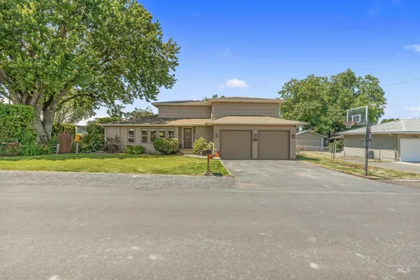 $525,000 | 3416 12th St F, Lewiston, ID 83501