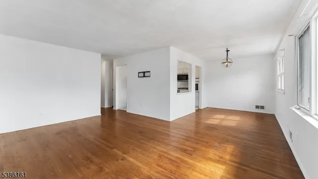 $2,800 | 341 Trotting Road, Union, NJ 07083