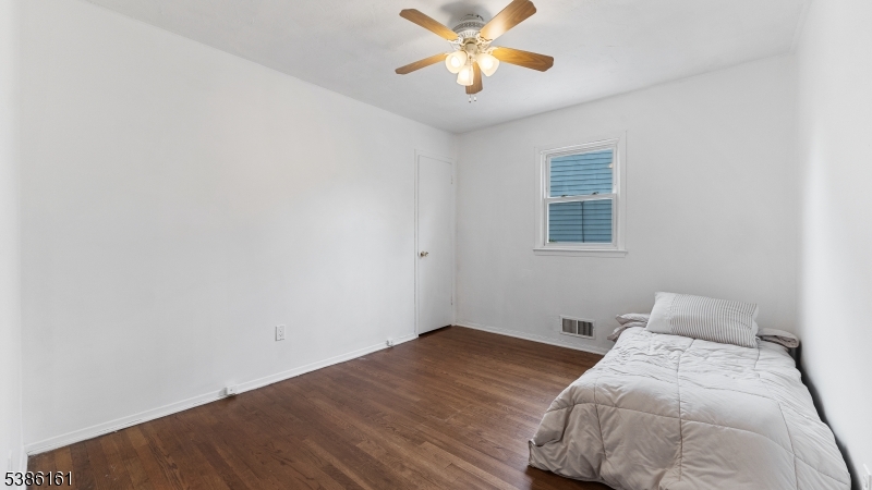 341 Trotting Road Union, NJ 07083 - Photo 10 of 17