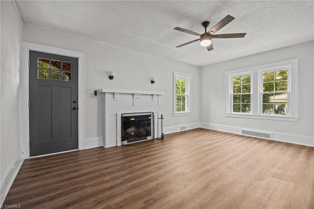 1012 Meredith Street High Point, NC 27260 - Photo 4 of 29 Gallery Image 4