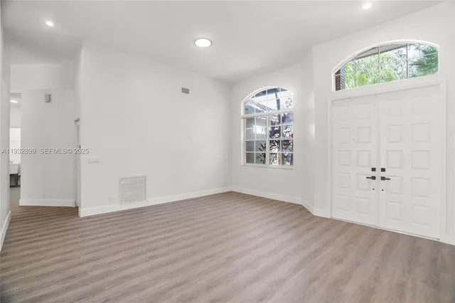 $7,000 | 2611 Oakbrook Lane, Unit 2611, Weston, FL 33332