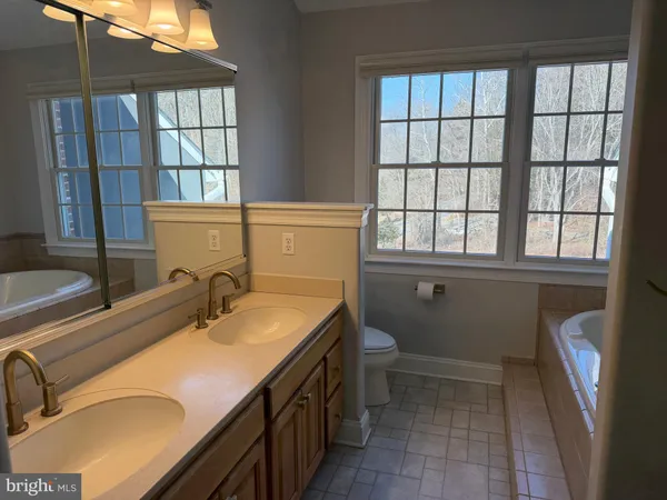 $765,000 | 1 Nob Hill Road, Wilmington, DE 19808