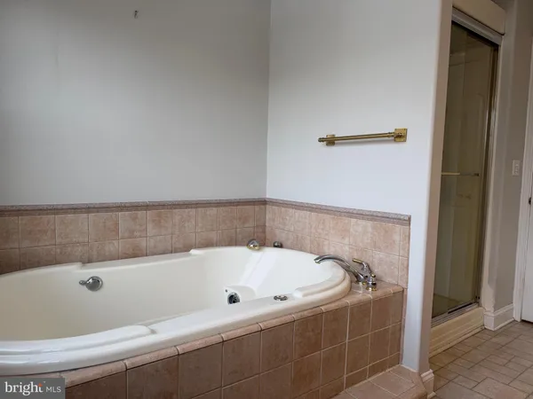 $765,000 | 1 Nob Hill Road, Wilmington, DE 19808