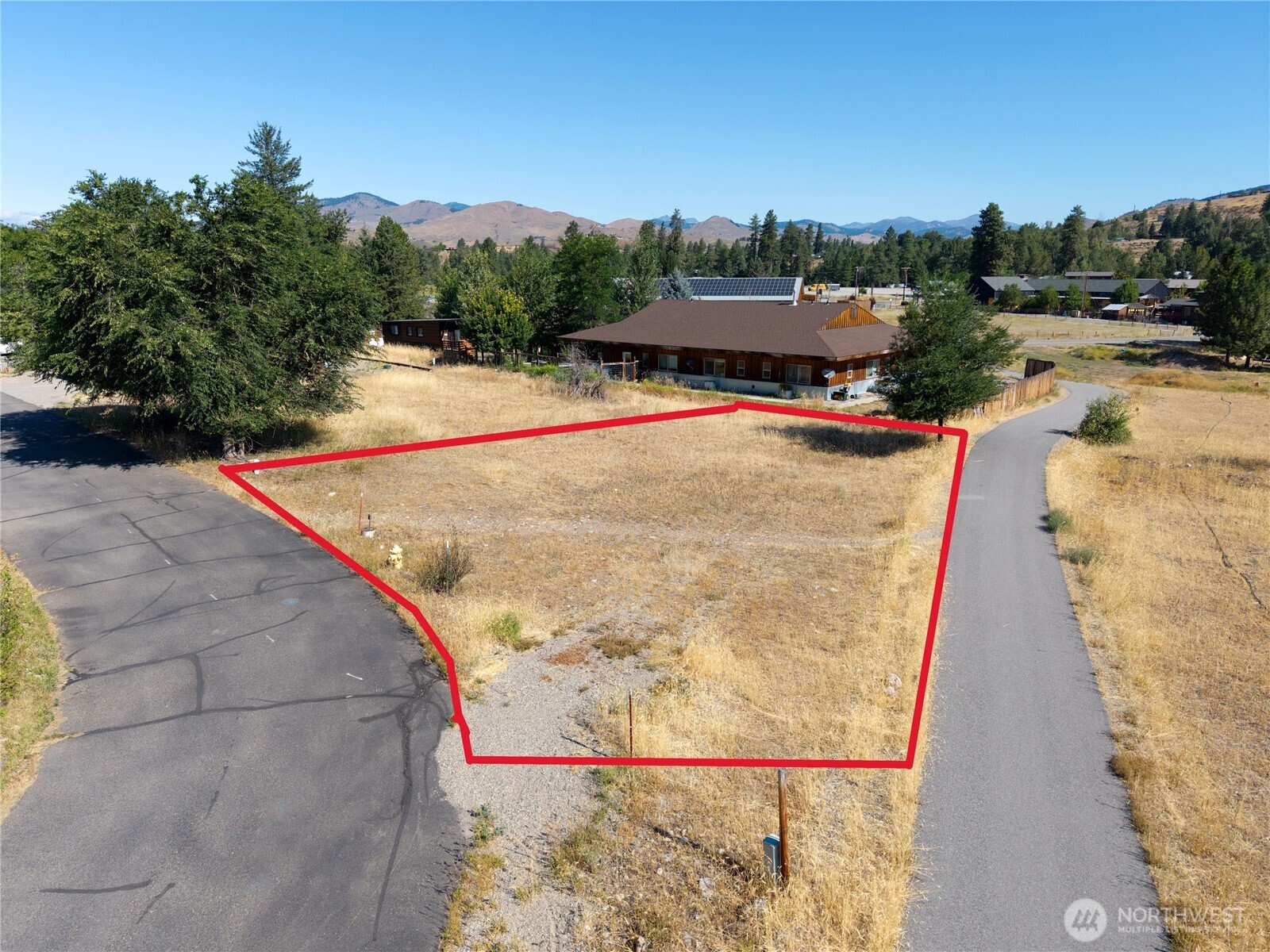 152 Greenwood Road Winthrop, WA 98862 - Photo 3 of 16 Gallery Image 3